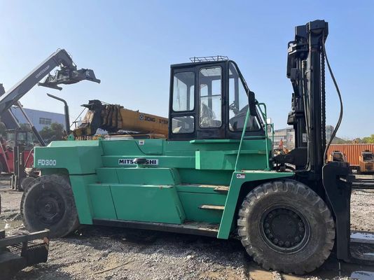 Mitsubishi F300 ব্যবহৃত ফোর্কলিফ্ট ট্রাক সেকেন্ড হ্যান্ড 30 টন ফোর্কলিফ্ট উচ্চ ক্ষমতা