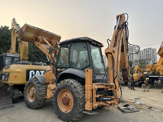 মামলা ৬৯৫এসআর ব্যবহৃত ব্যাকহো লোডার দৃঢ় নির্মাণ ৪ চাকা ব্যাকহো লোডার