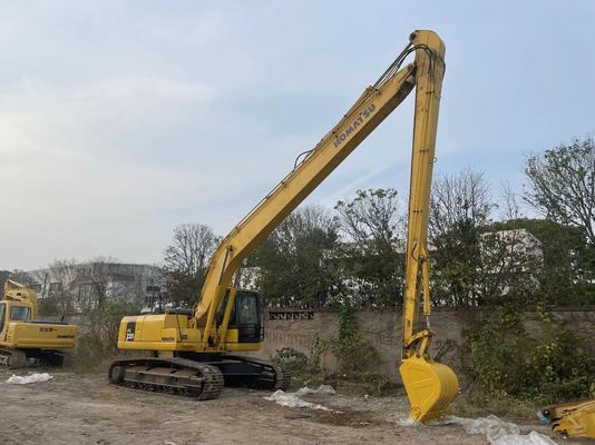 মূলত জাপানে ব্যবহৃত কোমাটসু এক্সক্যাভেটর পিসি২২০-৭ ক্রলার ১৮ মিটার লম্বা আর্ম সহ