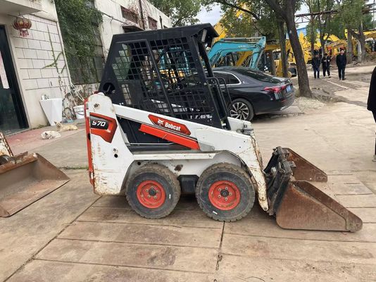 মূল রঙ ব্যবহৃত Bodcat S70 স্কিড স্টিয়ার লোডার জ্বালানী দক্ষতা স্থিতিশীল অপারেশন