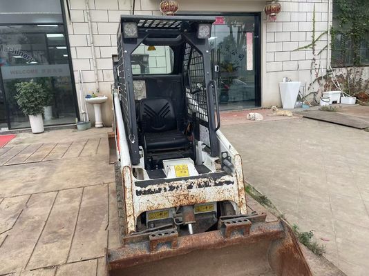 মূল রঙ ব্যবহৃত Bodcat S70 স্কিড স্টিয়ার লোডার জ্বালানী দক্ষতা স্থিতিশীল অপারেশন