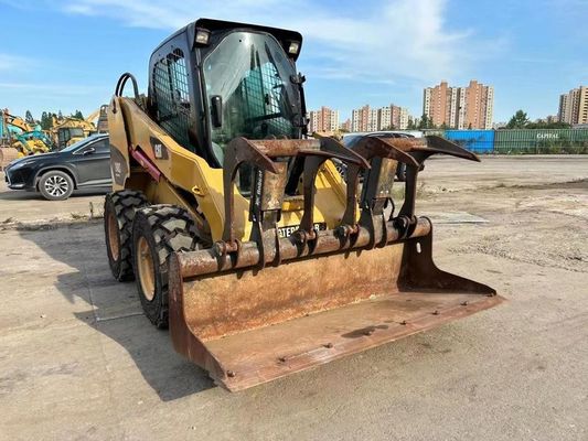 CAT 246C মূল রঙ ব্যবহৃত স্কিড স্টিয়ার লোডার নিরাপত্তা এবং সঠিকতা ভাল অবস্থায়