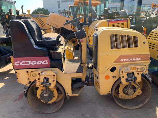 ব্যবহৃত CC300G Dynapac ডাবল ড্রাম রোলার ভাল অবস্থা স্থিতিশীল অপারেশন