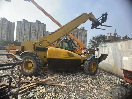 মূল রঙ ব্যবহৃত টেলিস্কোপিক হ্যান্ডলার XCMG XT680-170 স্থিতিশীল অপারেশন
