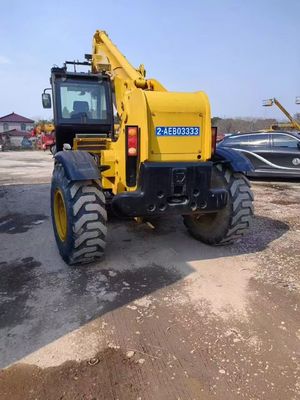 মূল রঙ ব্যবহৃত টেলিস্কোপিক হ্যান্ডলার XCMG XT680-170 স্থিতিশীল অপারেশন
