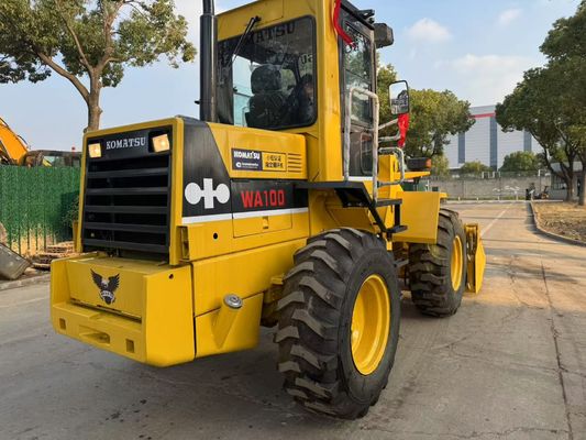 মূল জাপান ব্যবহৃত Komatsu WA100-1 চাকা লোডার বাগানে কাজ